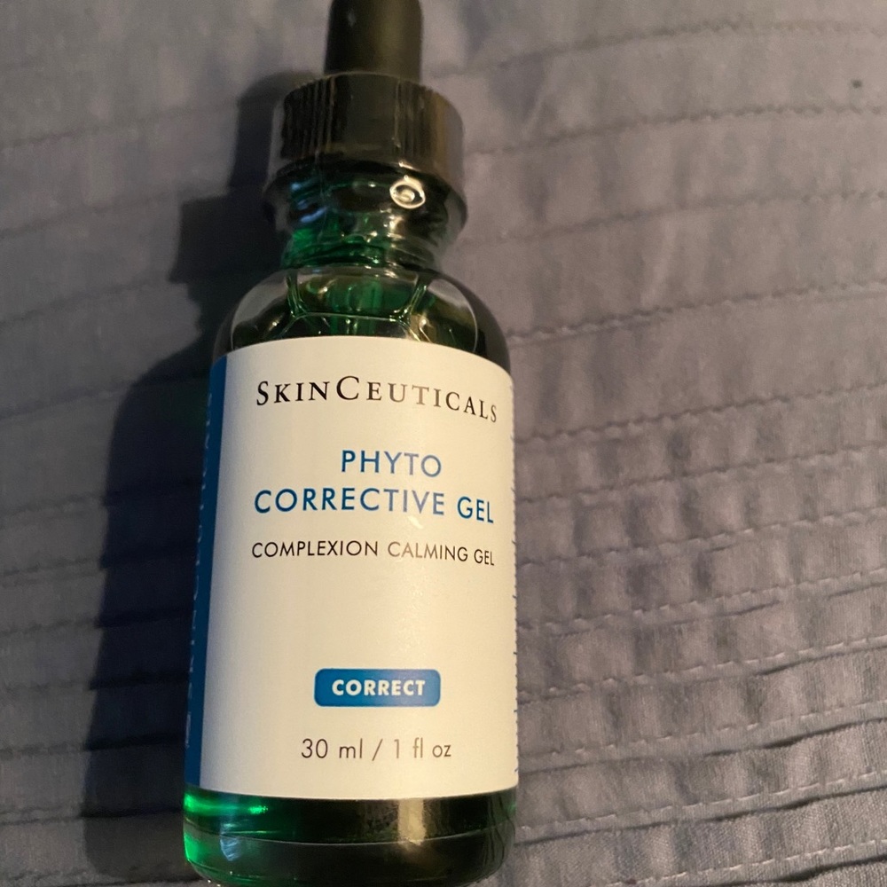 Phyto corrective gel